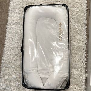 DockATot Deluxe baby lounger infant dock a tot white